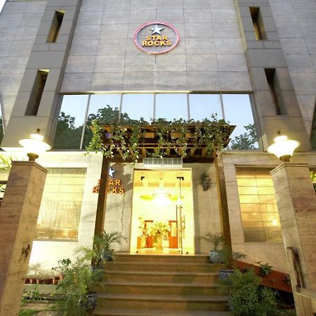 Hotel Star Rocks Nowe Delhi Zewnętrze zdjęcie